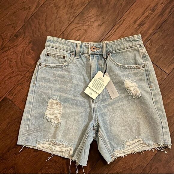 NWT A loves A Brand Juniors Denim Shorts Light Blue Wash Size 26 - Picture 4 of 6